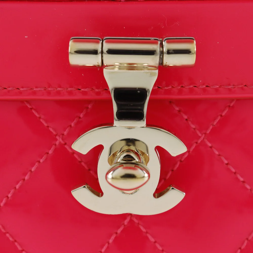 Chanel Vanity Handbag Patent Leather Pink