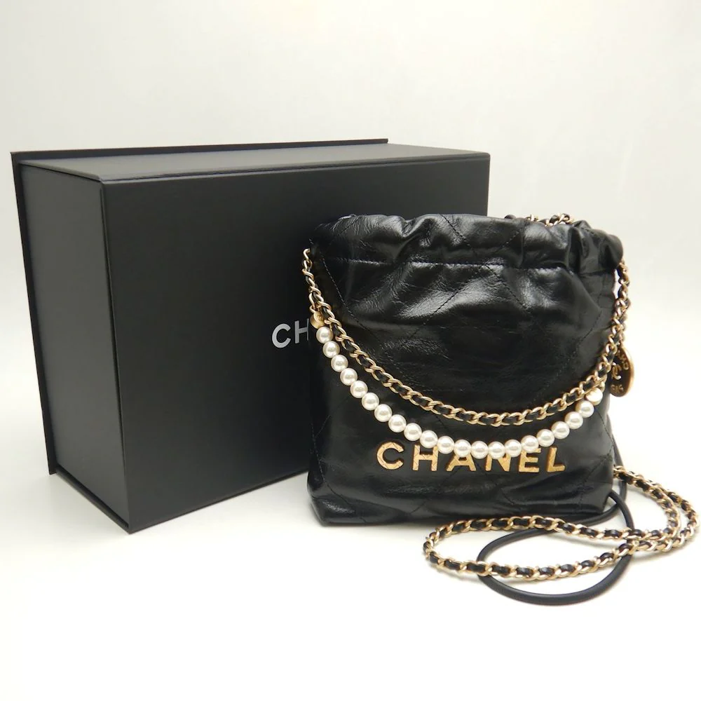 Chanel 22 Mini Handbag Shiny Calfskin