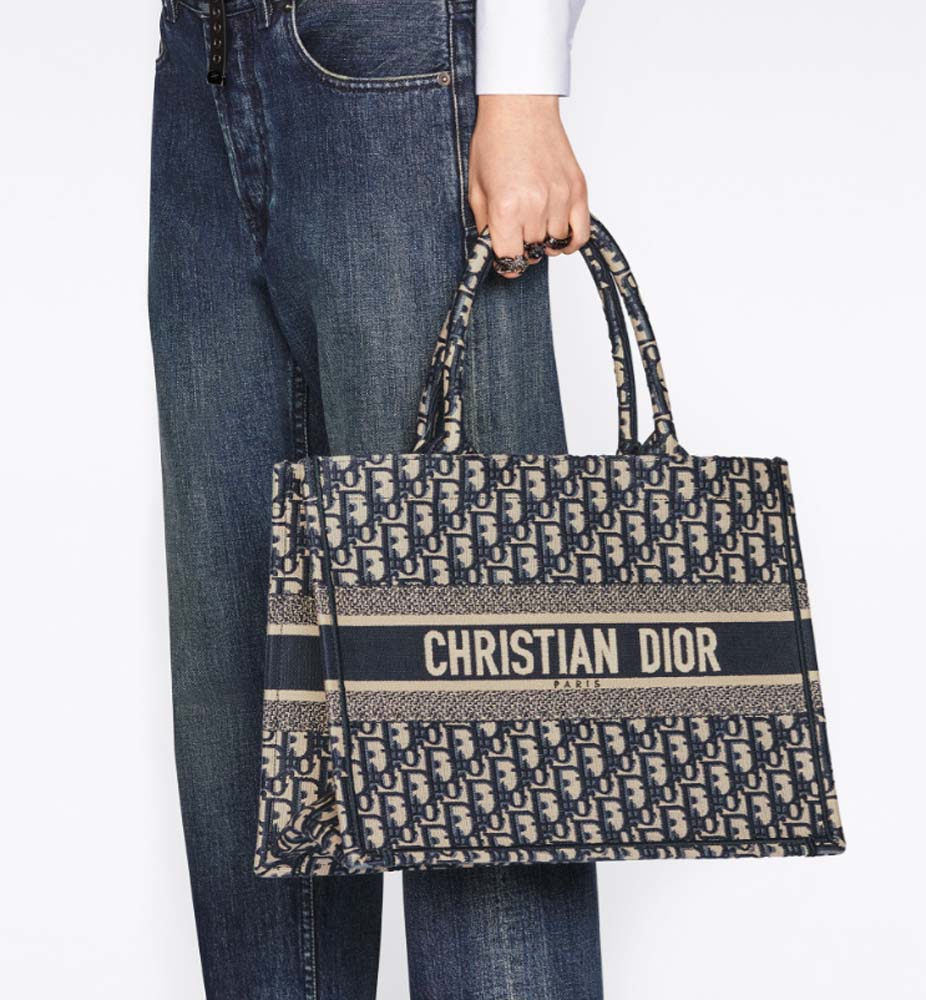 MEDIUM  BOOK TOTE