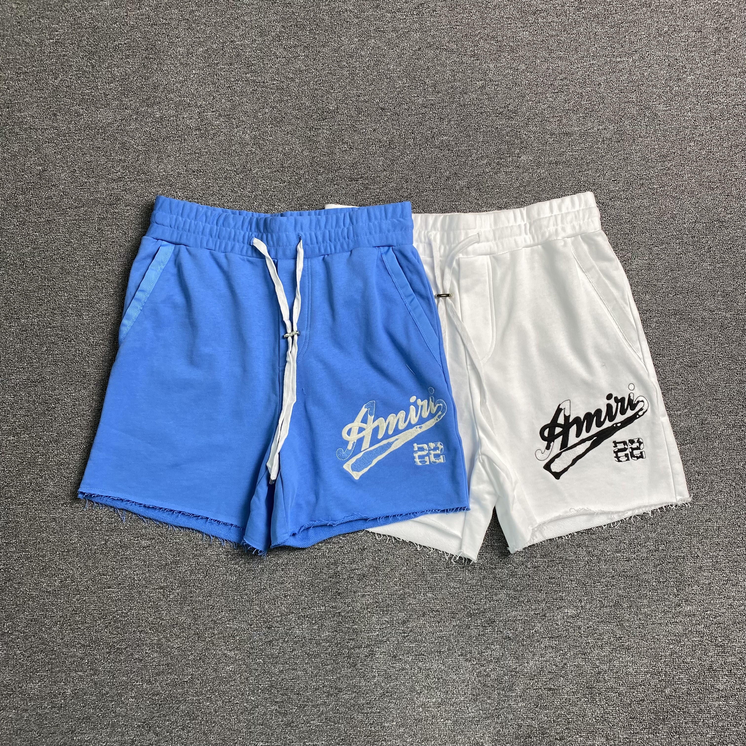 76_208 AMIRI Shorts