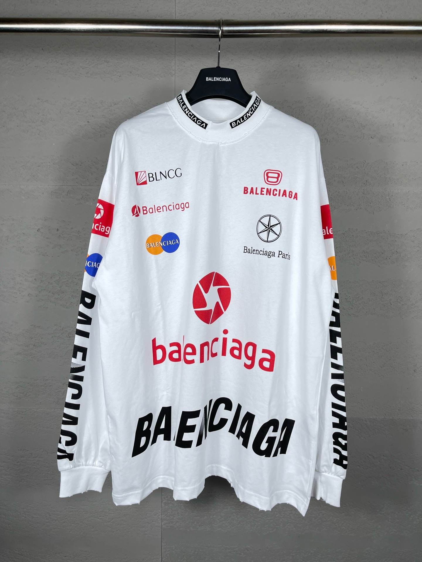 60_Balenciaga Crewneck