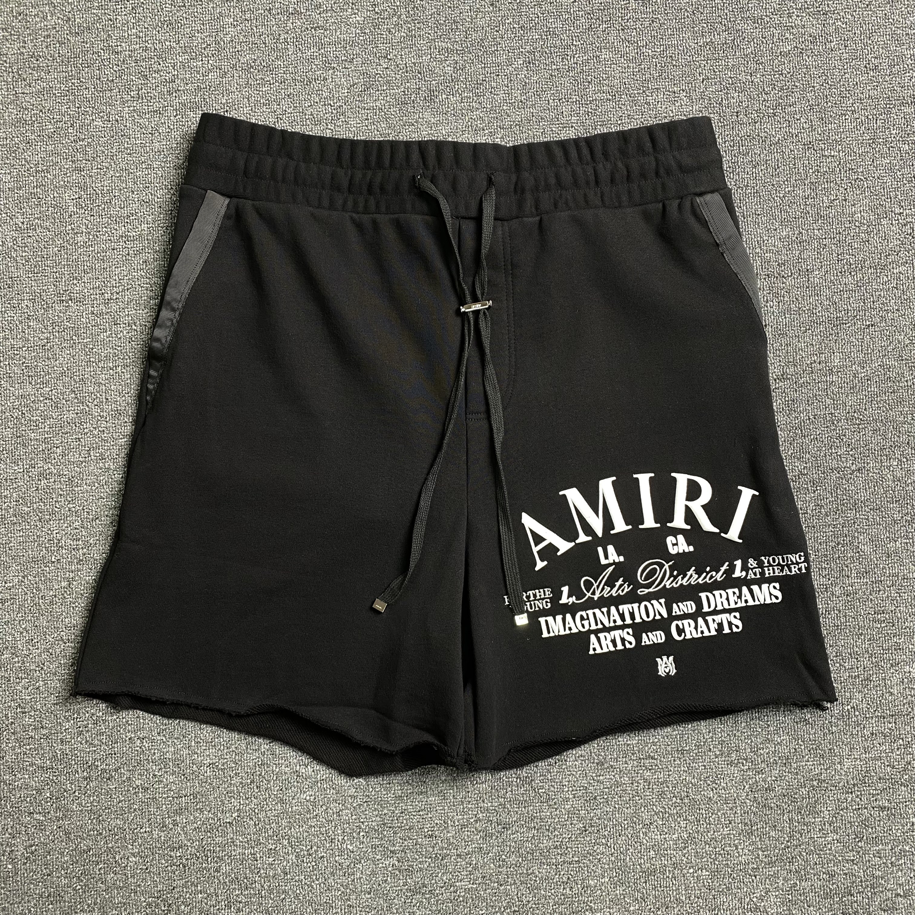 23_215 AMIRI Shorts