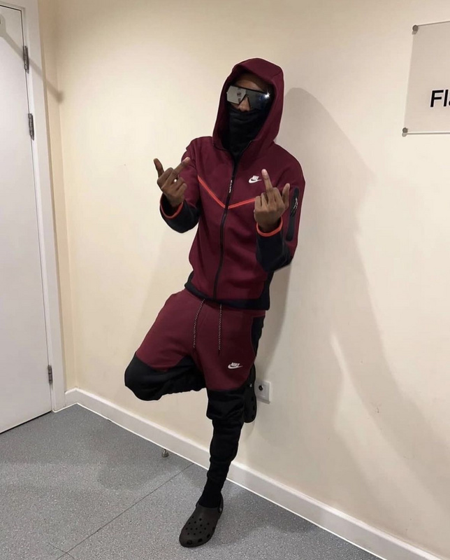 17_Nike Tracksuit
