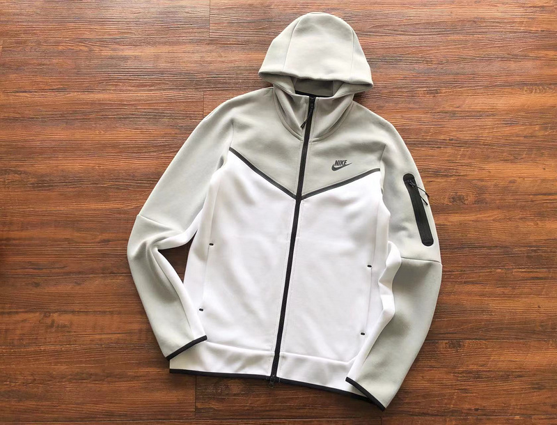 24_Nike Tracksuit