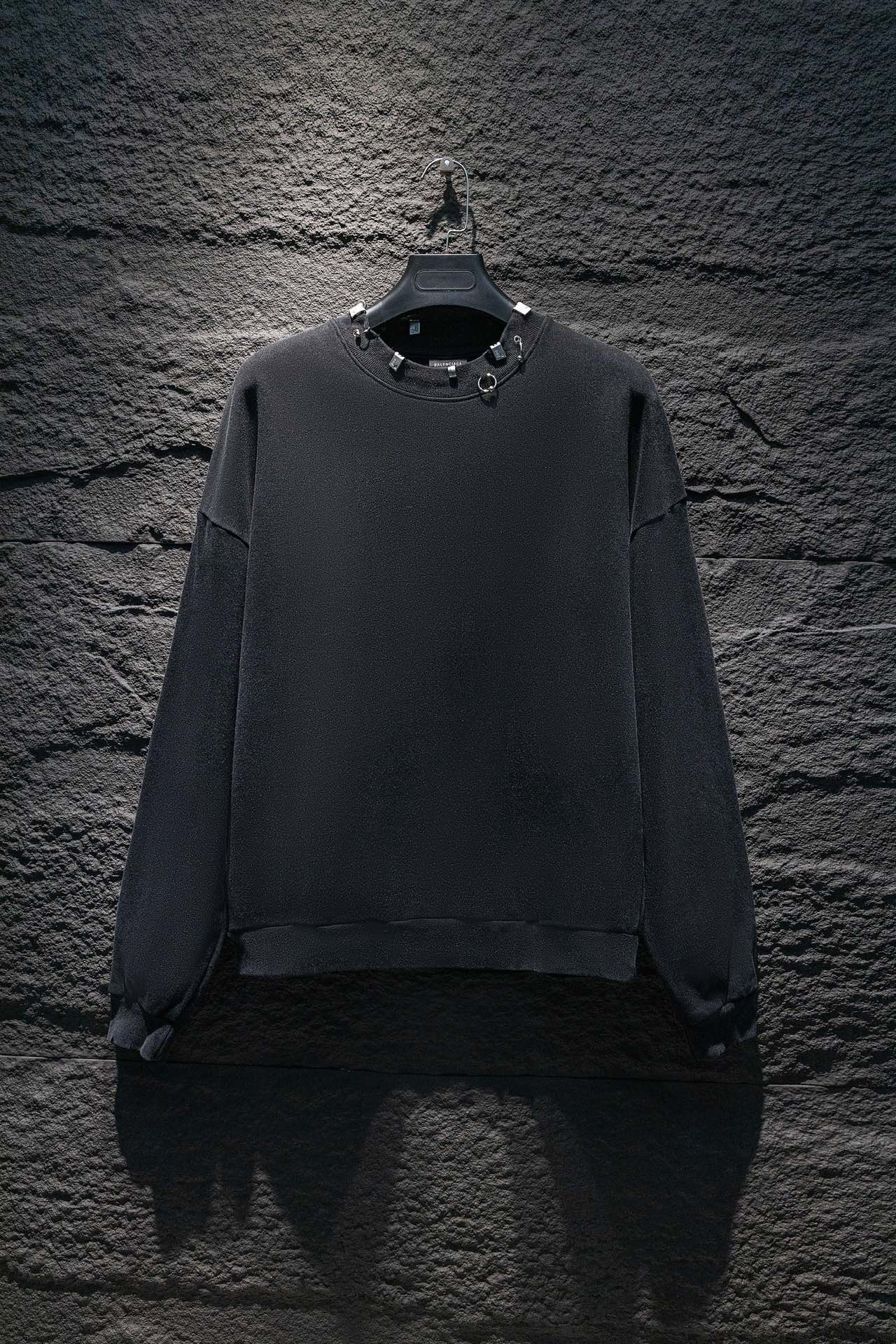 58_Balenciaga Crewneck
