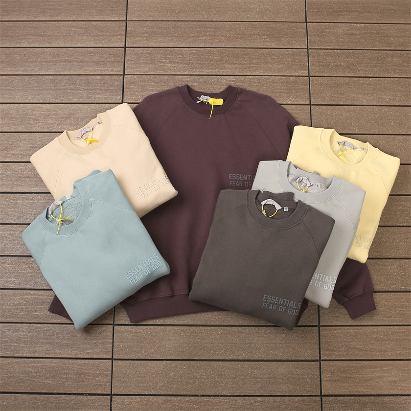 32_145 FEAR OF GOD Crewneck