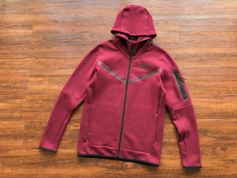 42_Nike Tracksuit