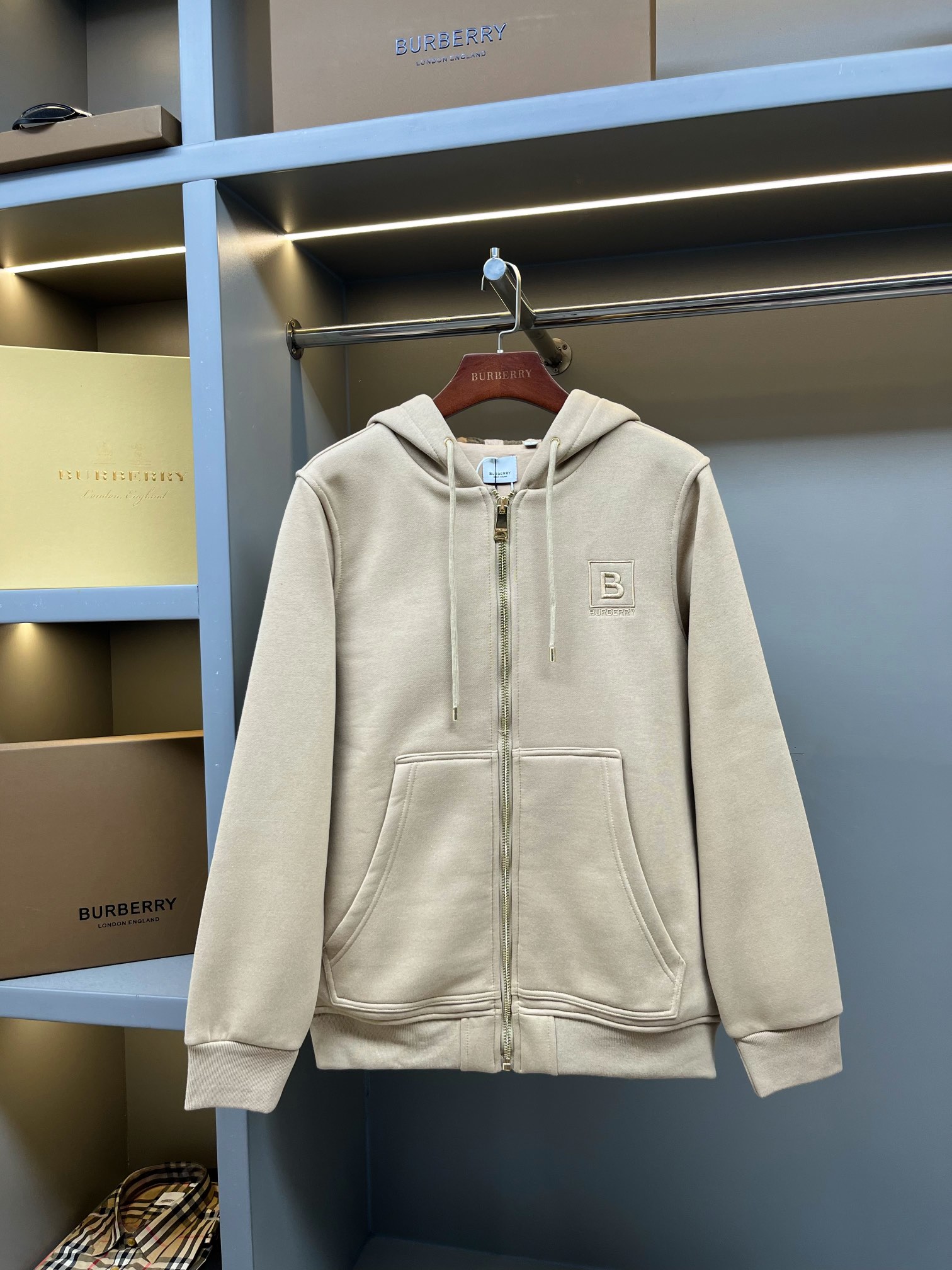 21_Burberry Jacket