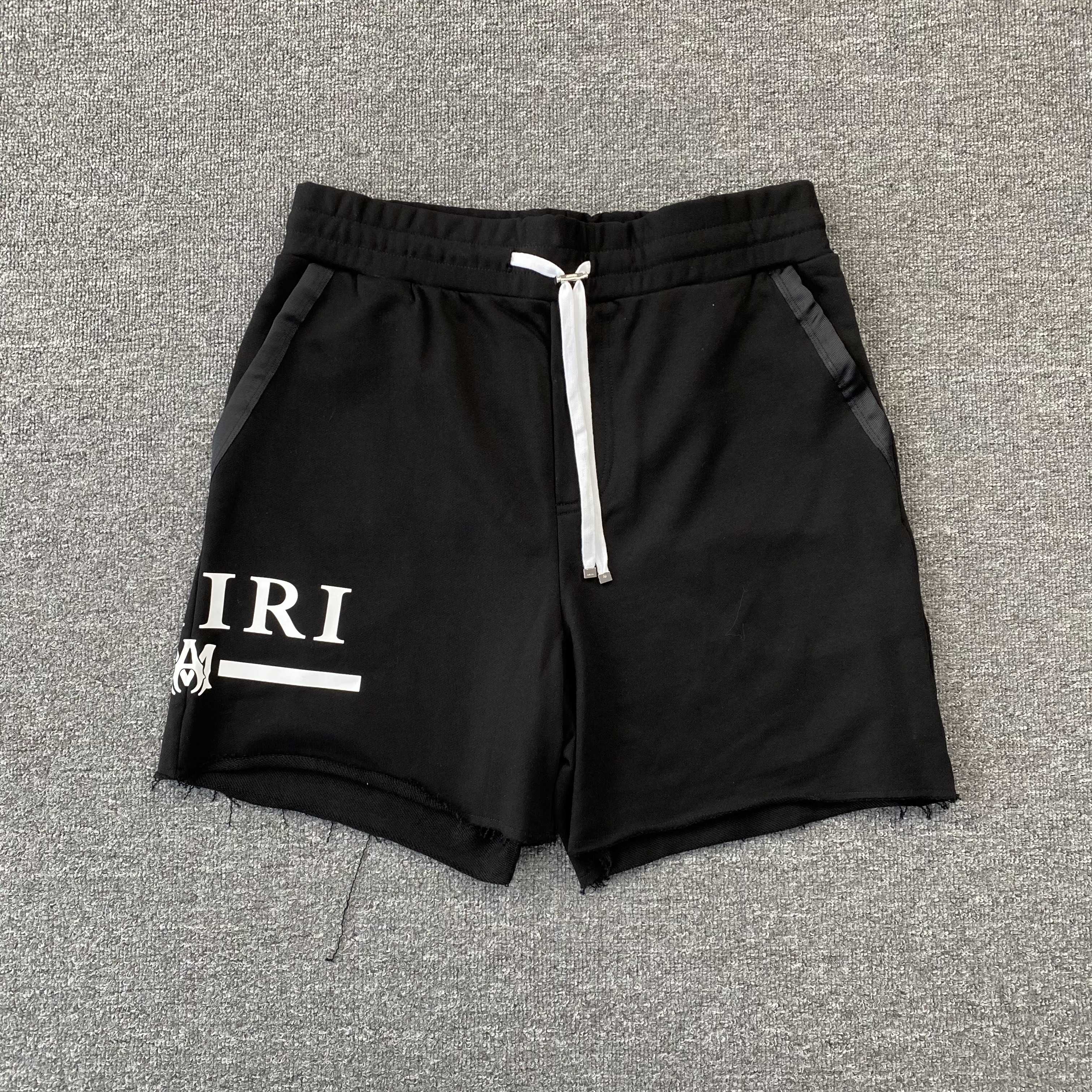 107_195 Amiri 2022 Shorts