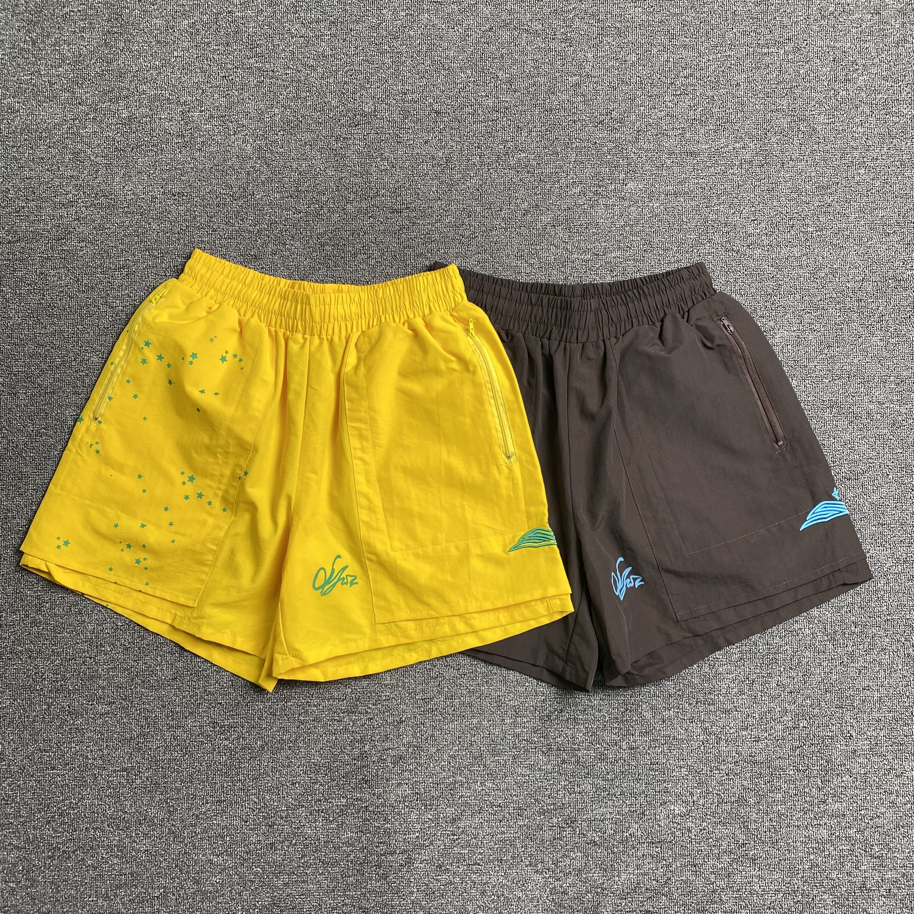 103_180 spider Shorts