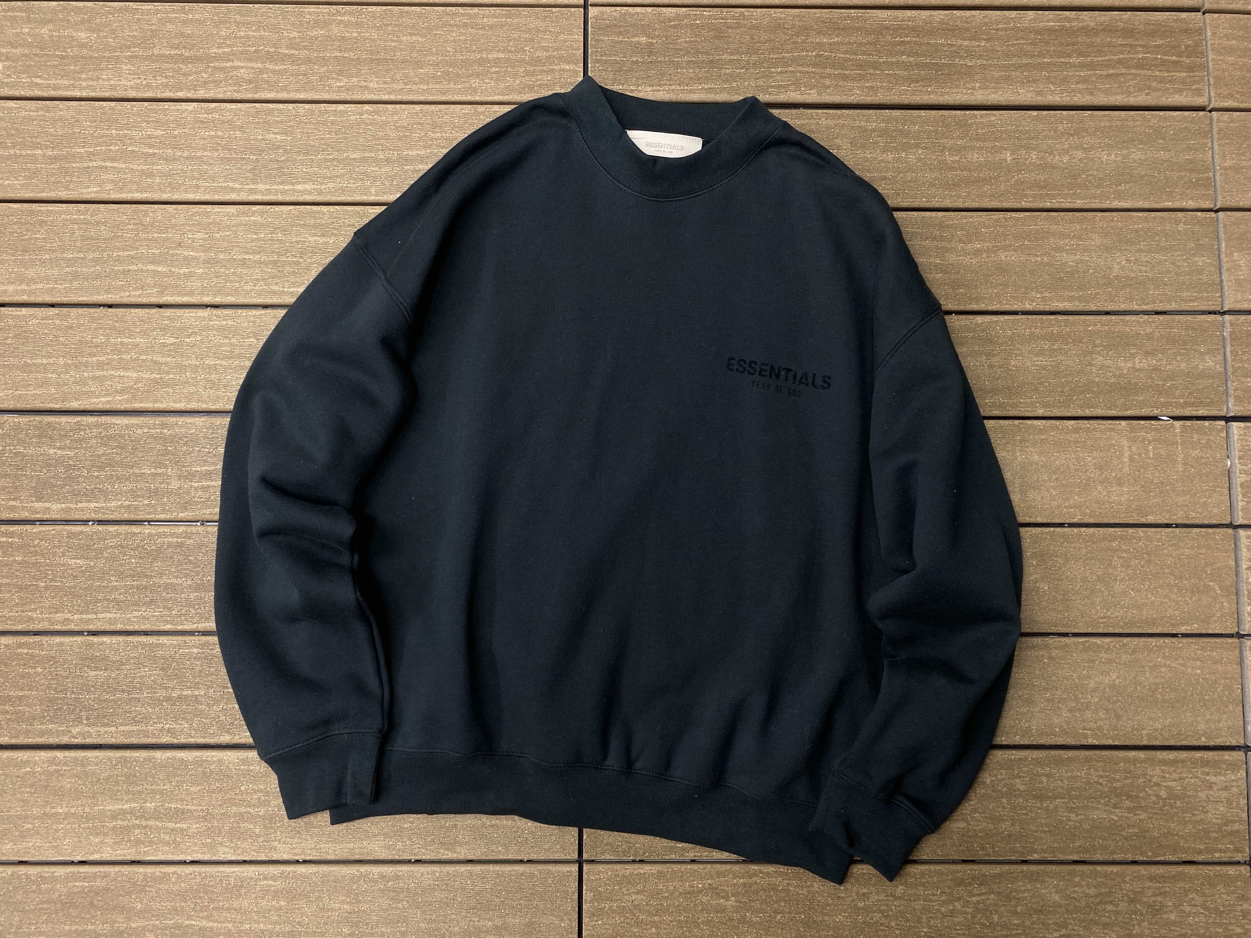 74_118 FEAR OF GOD Crewneck