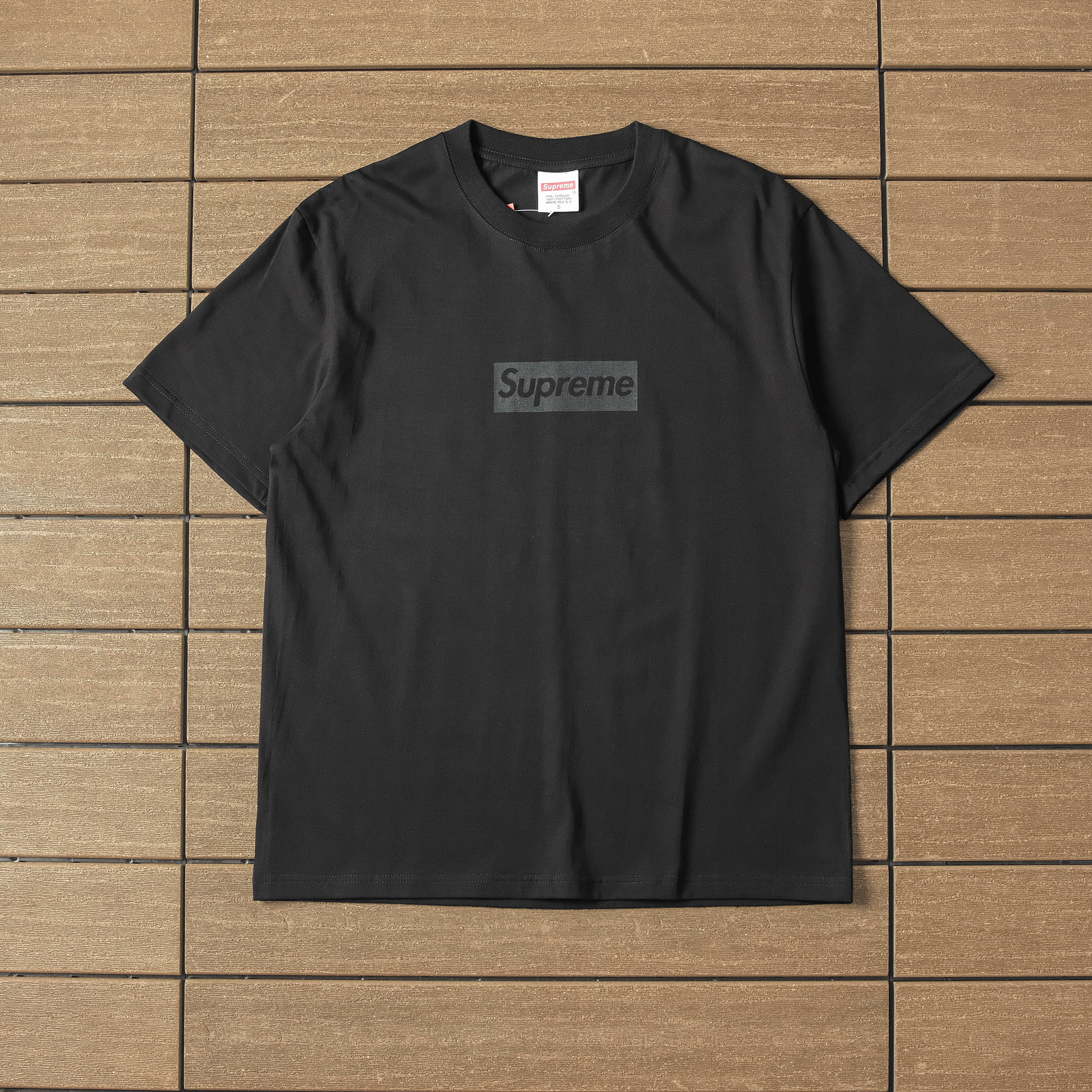 11_108 SUPREME T-SHIRT