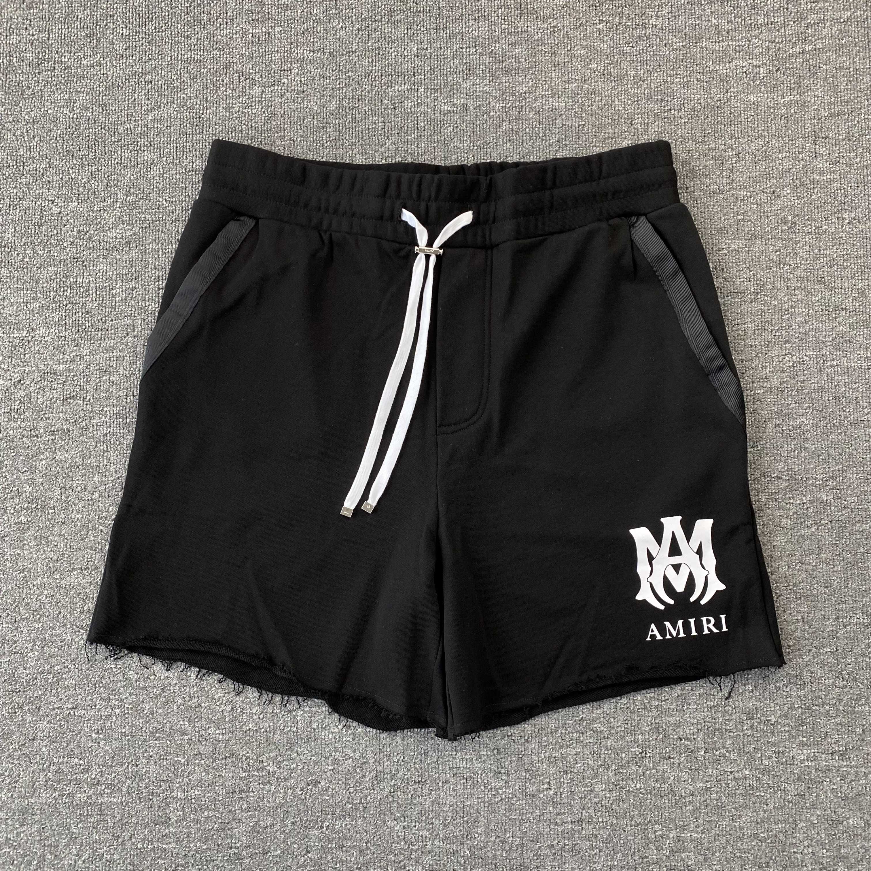 106_195 Amiri 2022 Shorts