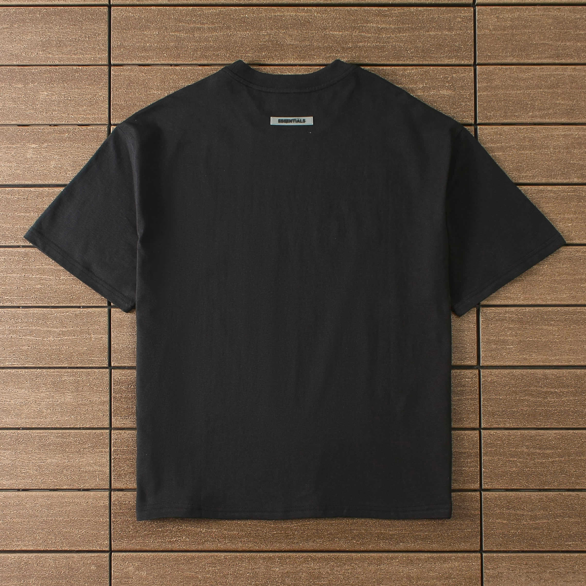 89_118 ESSENTIALS T-shirt
