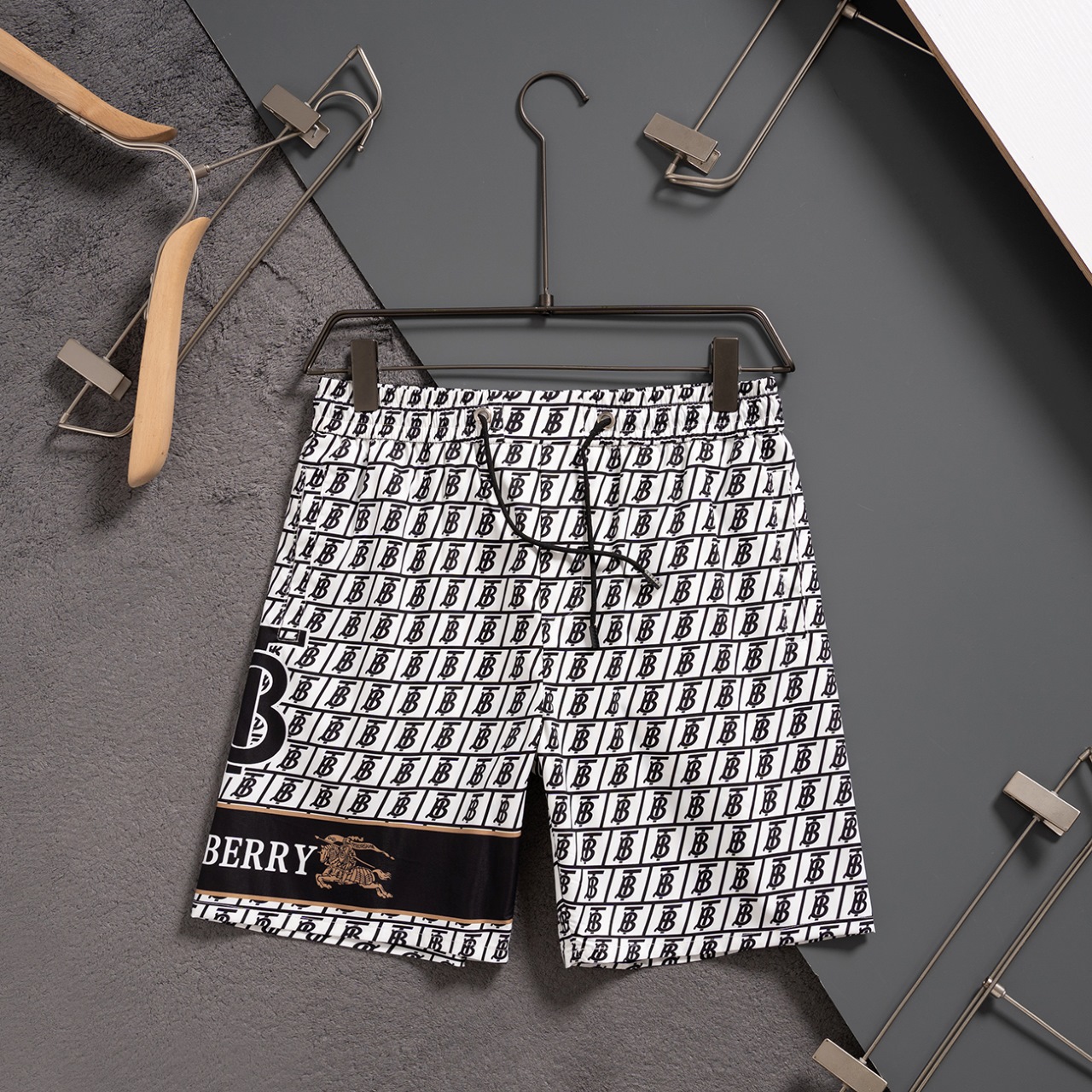 118_Burberry Shorts