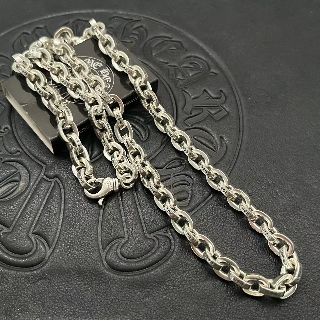 8_Chrome Heart Necklace