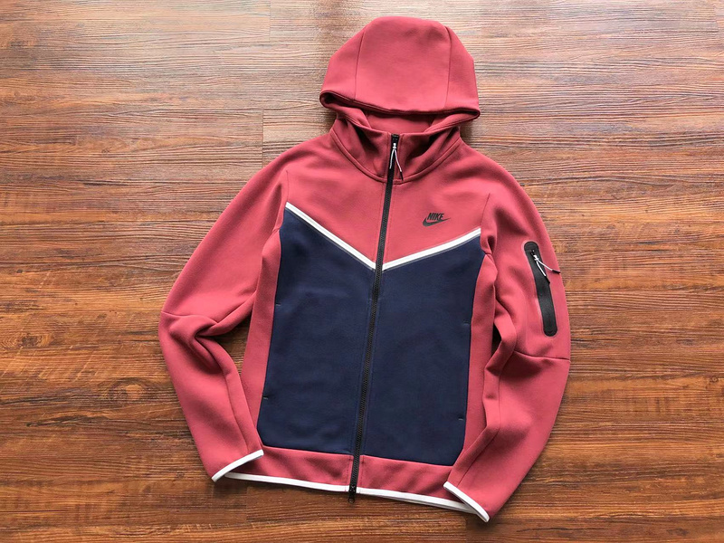 37_Nike Tracksuit