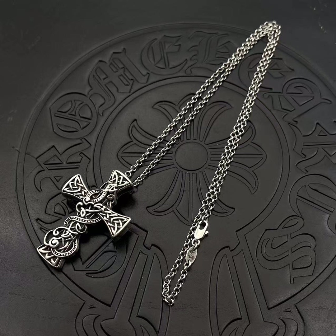 30_Chrome Heart Necklace