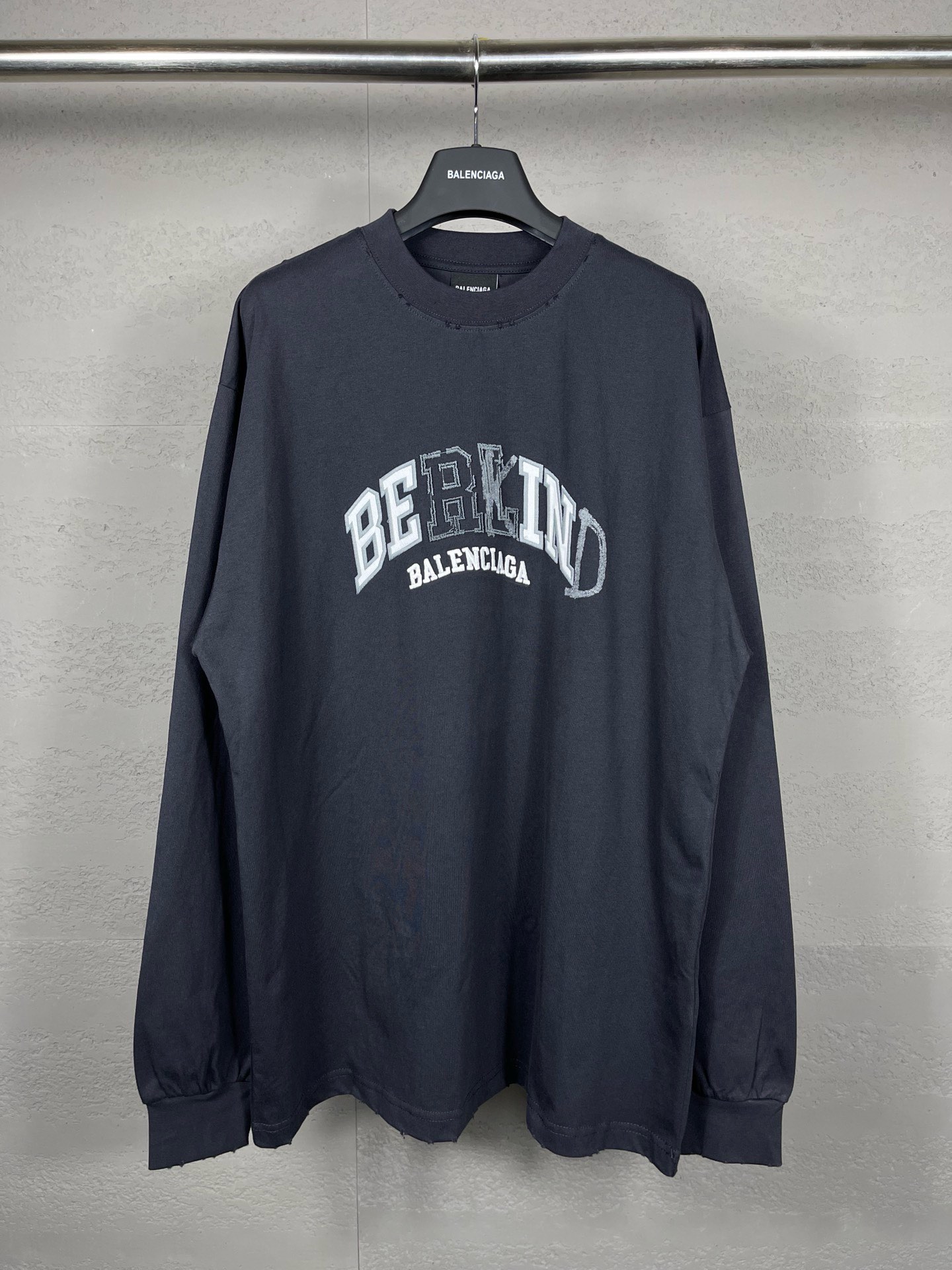 71_Balenciaga Crewneck