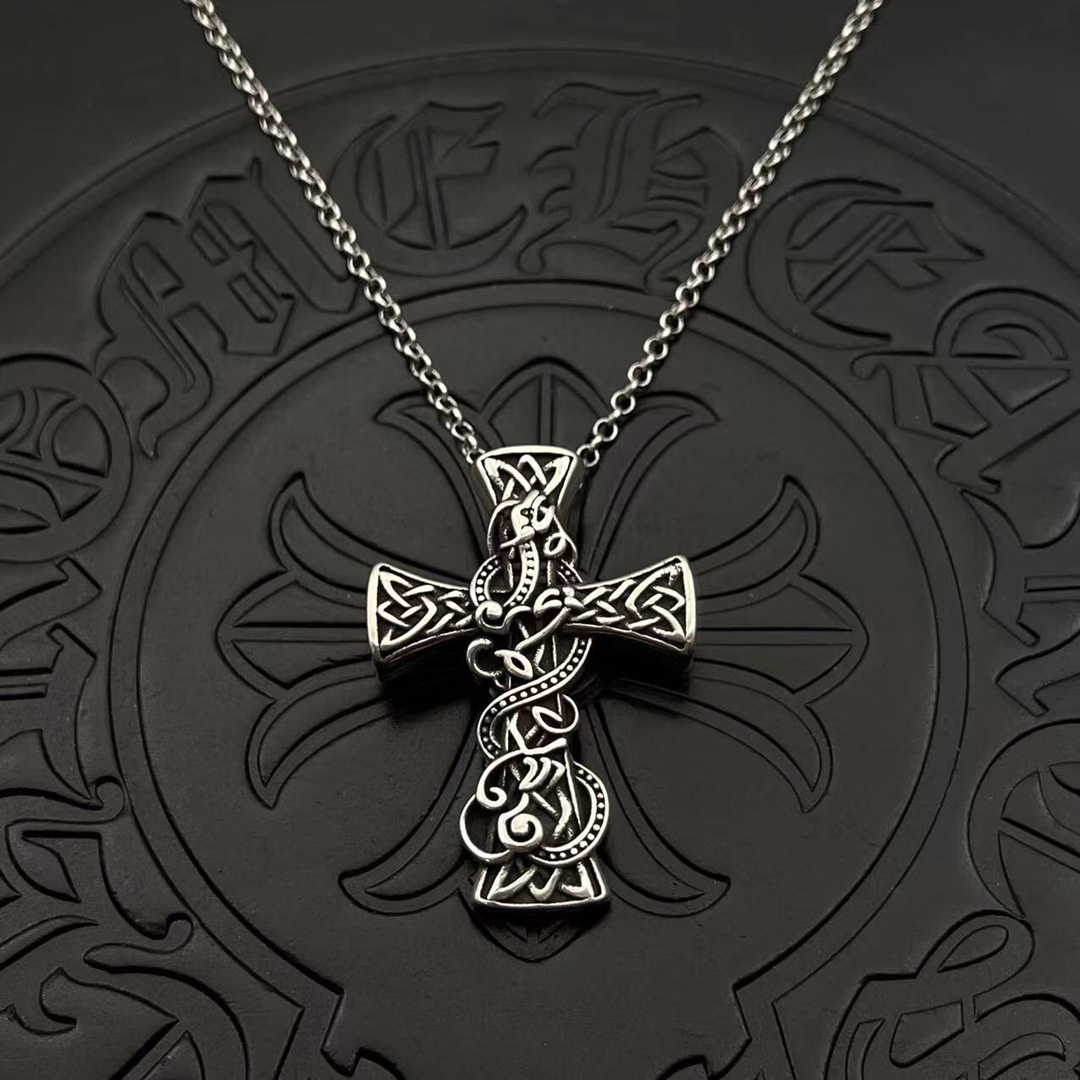 30_Chrome Heart Necklace