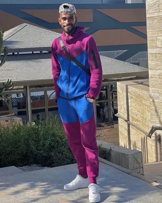 26_Nike Tracksuit