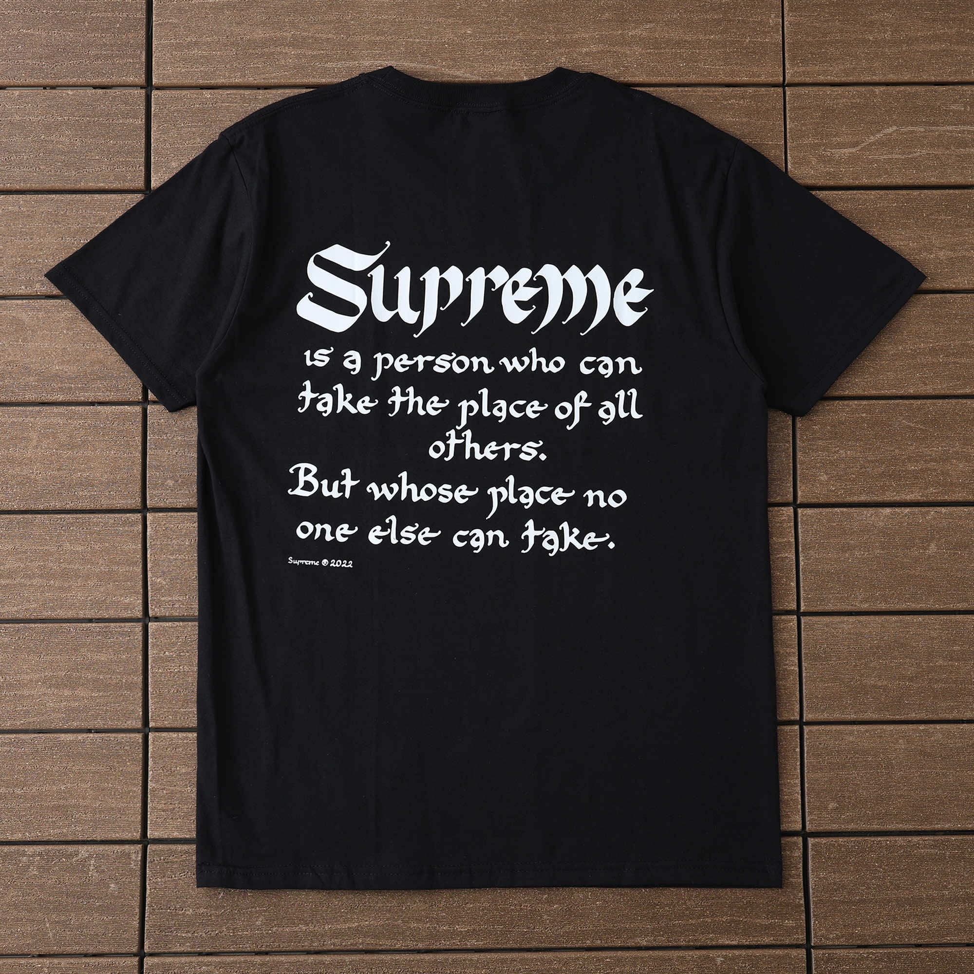 52_118 SUPREME T-shirt