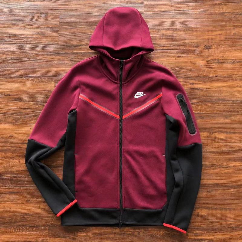 17_Nike Tracksuit