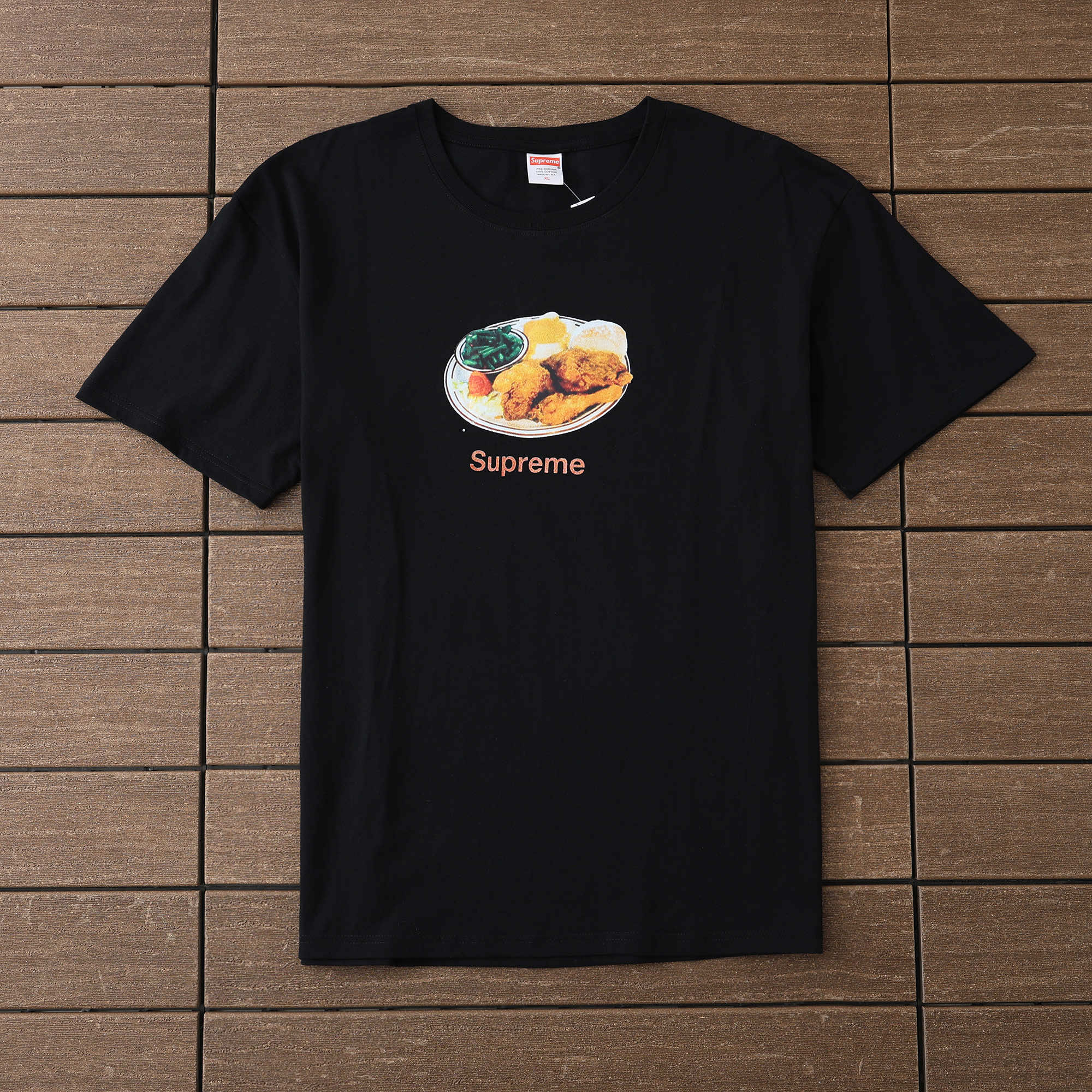 53_118 SUPREME T-shirt