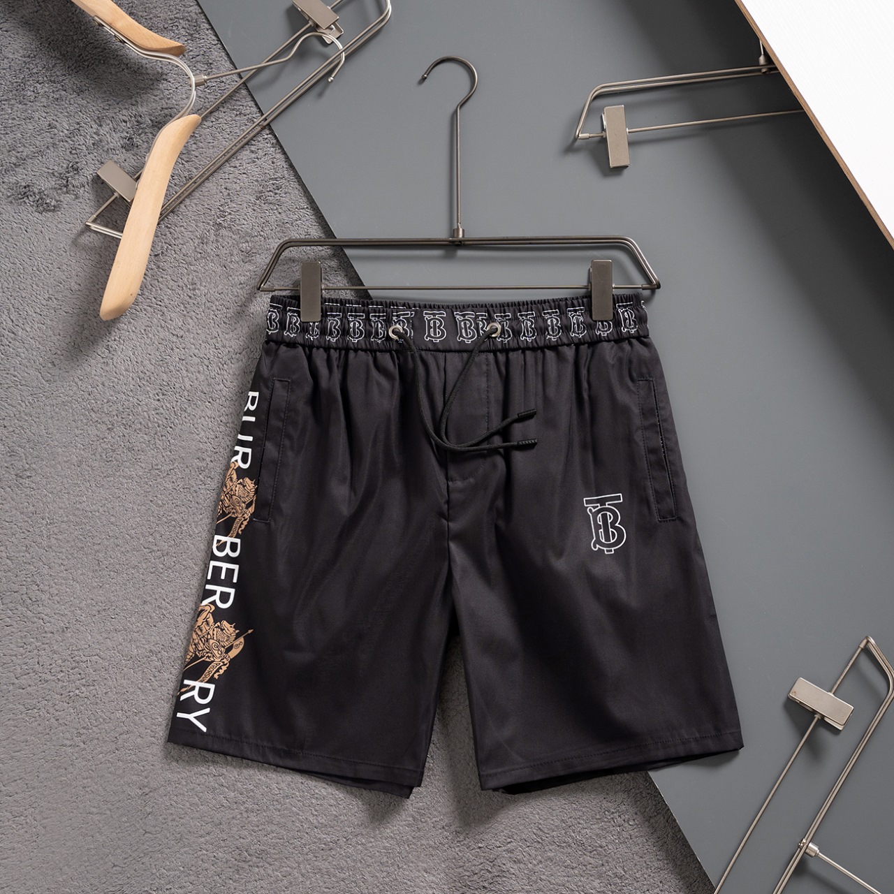 117_Burberry Shorts