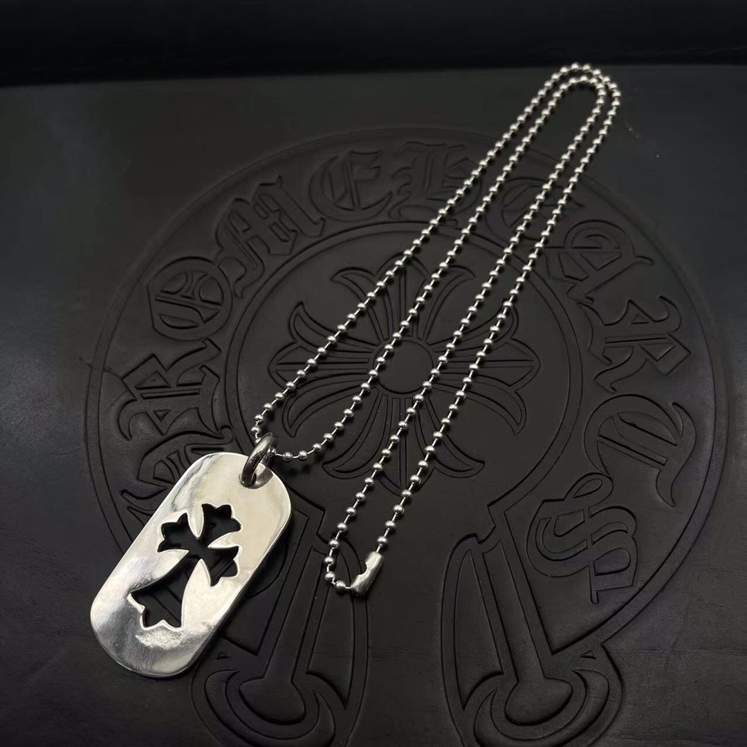 17_Chrome Heart Necklace