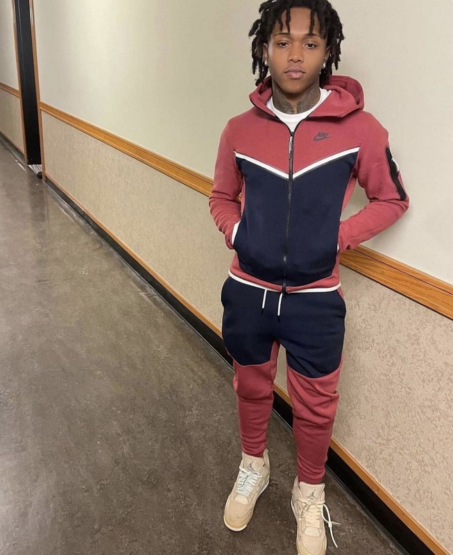 37_Nike Tracksuit