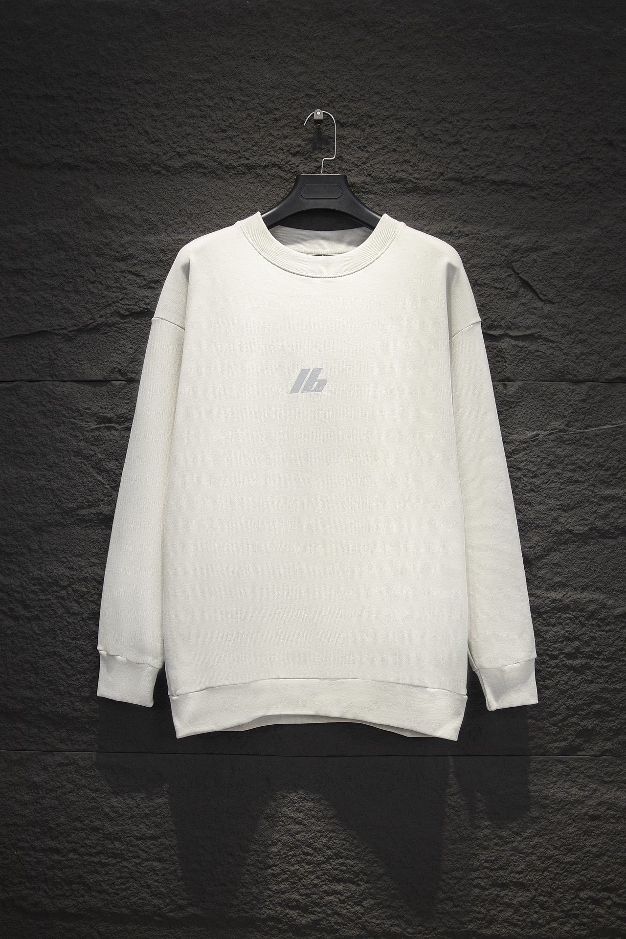 48_Balenciaga Crewneck