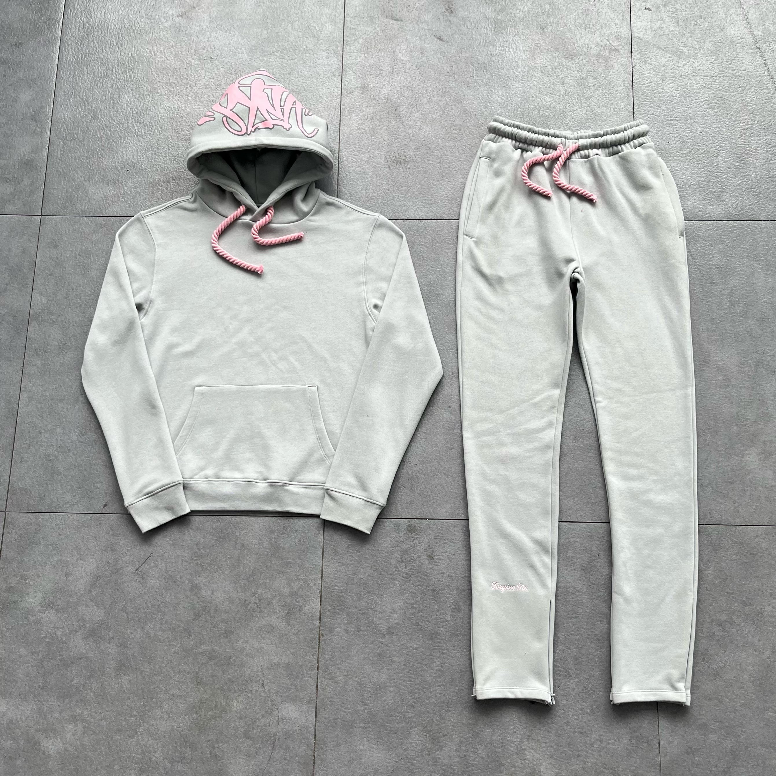 11_Syna World Tracksuit