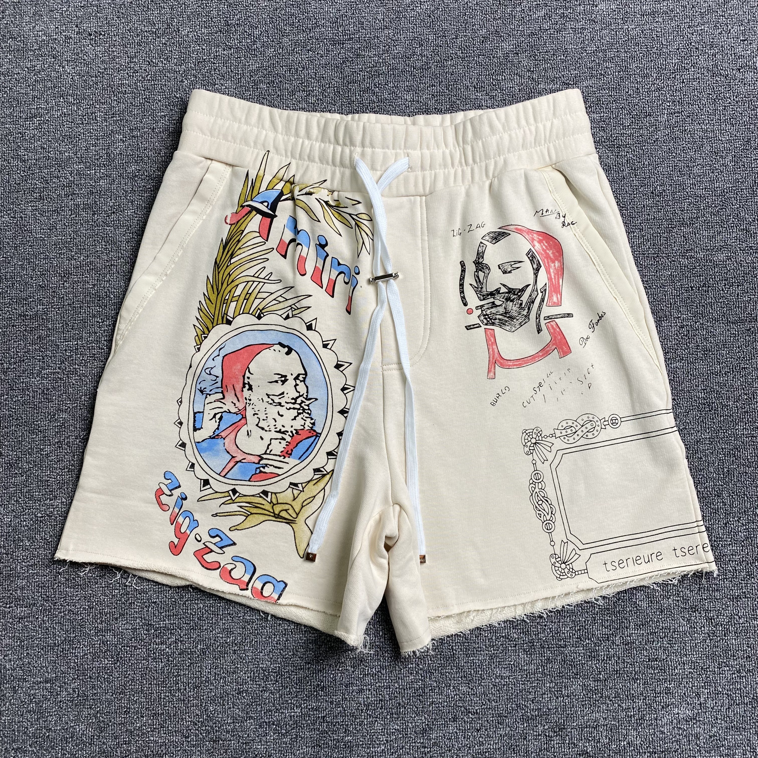 13_238 AMIRI Shorts