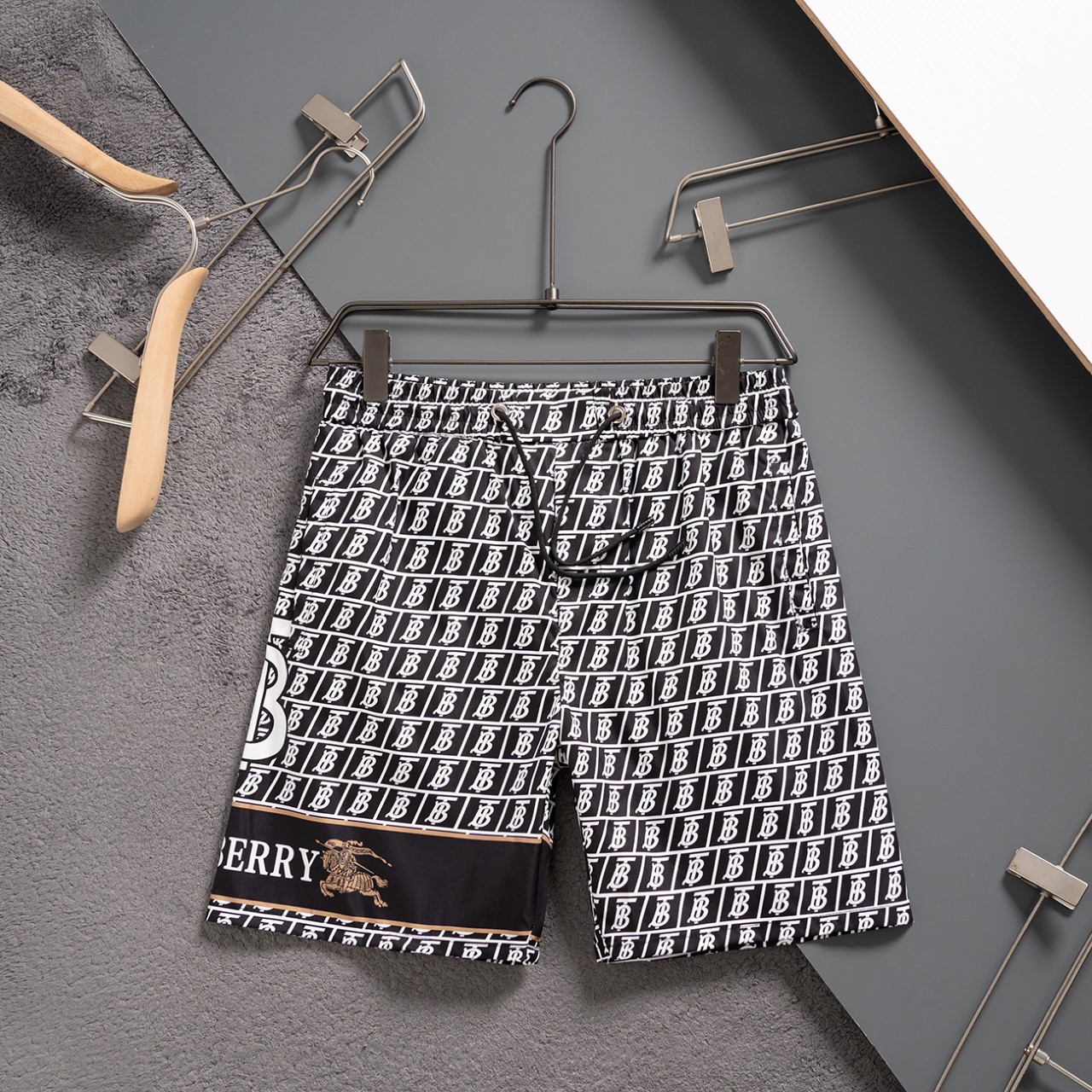 119_Burberry Shorts