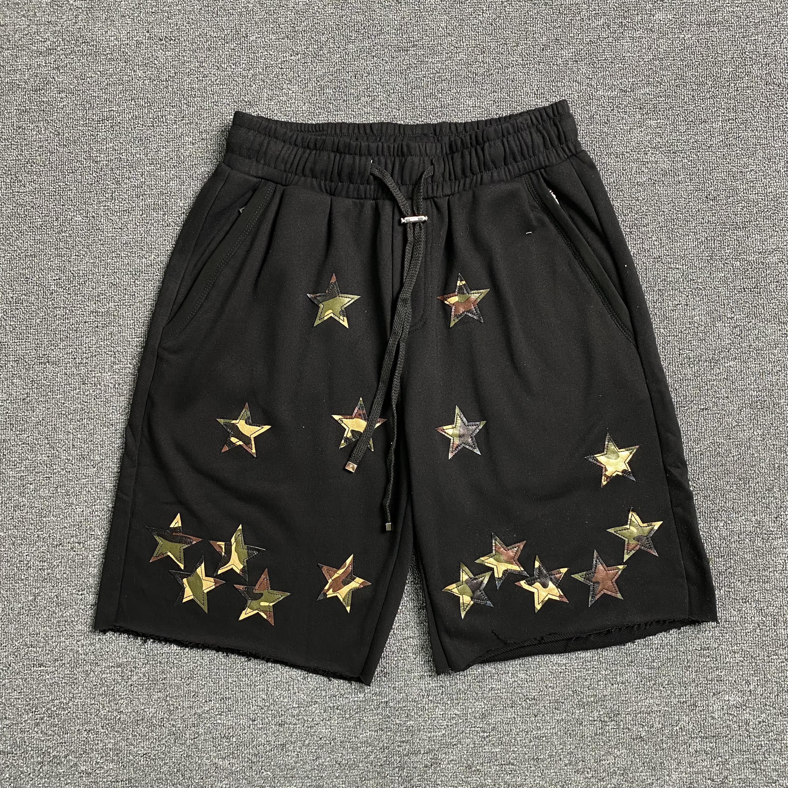 108_135 AMIRI Shorts