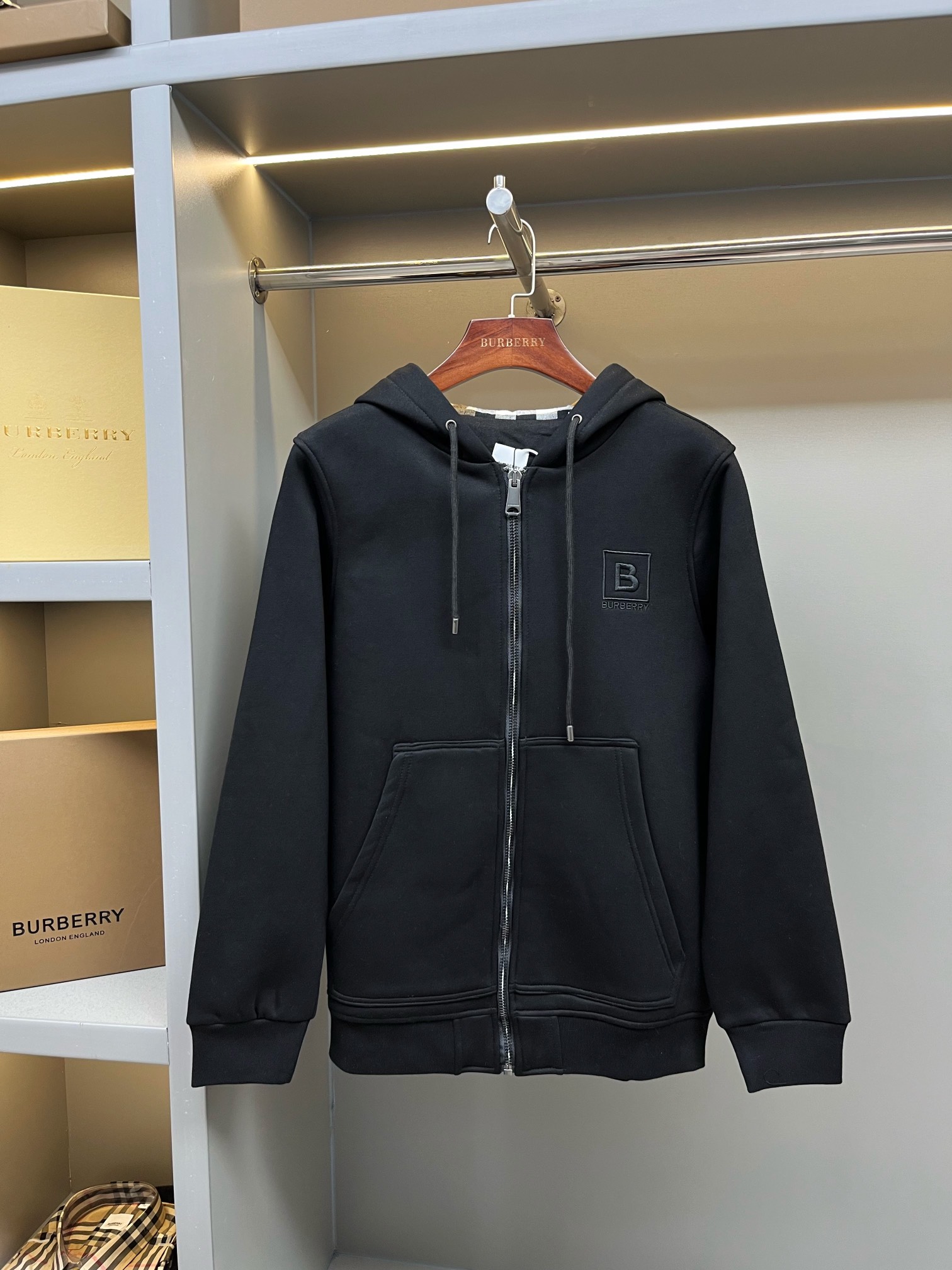 22_Burberry Jacket