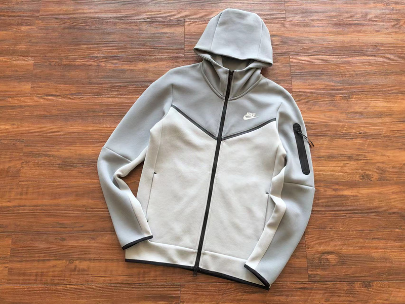 25_Nike Tracksuit