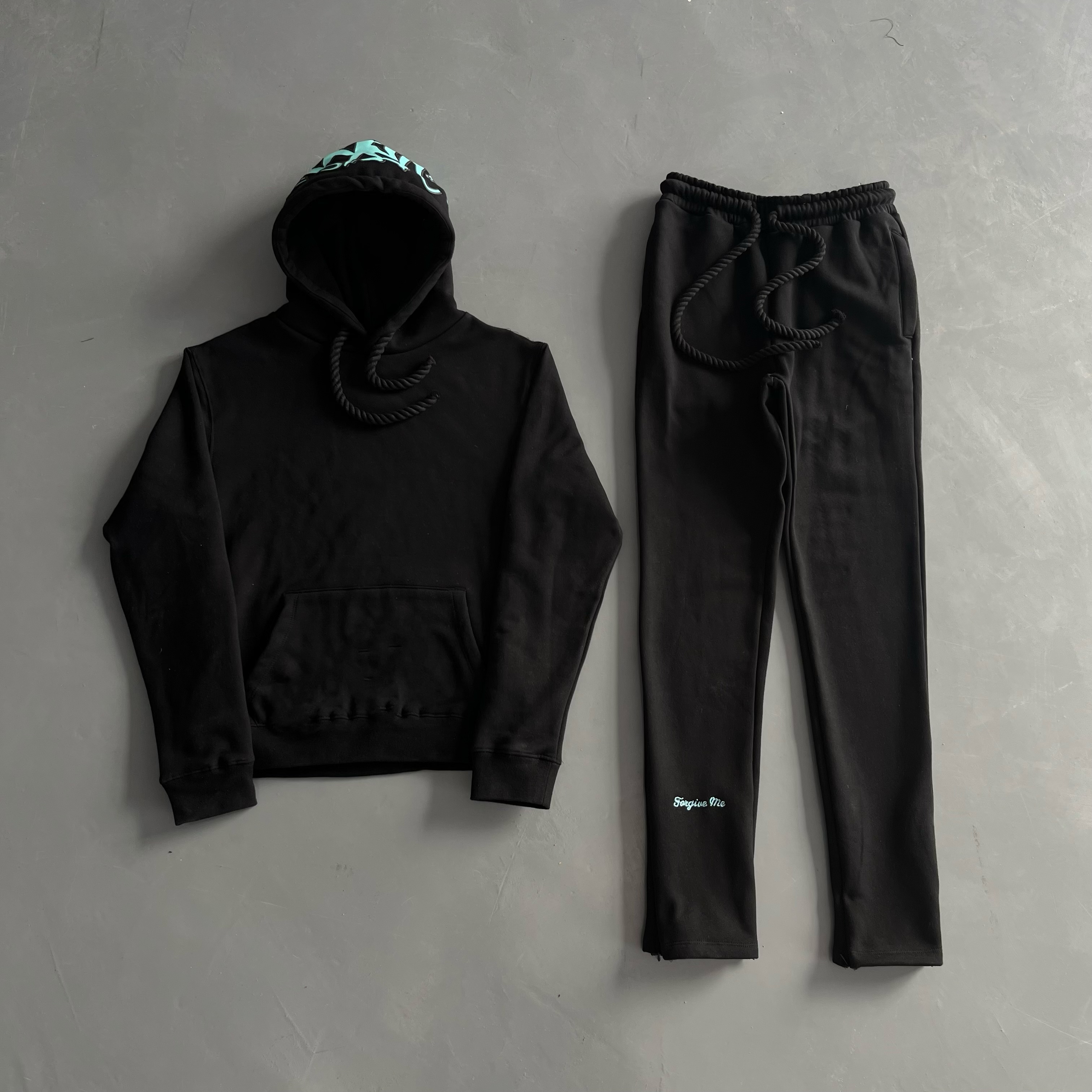 15_Syna World Tracksuit