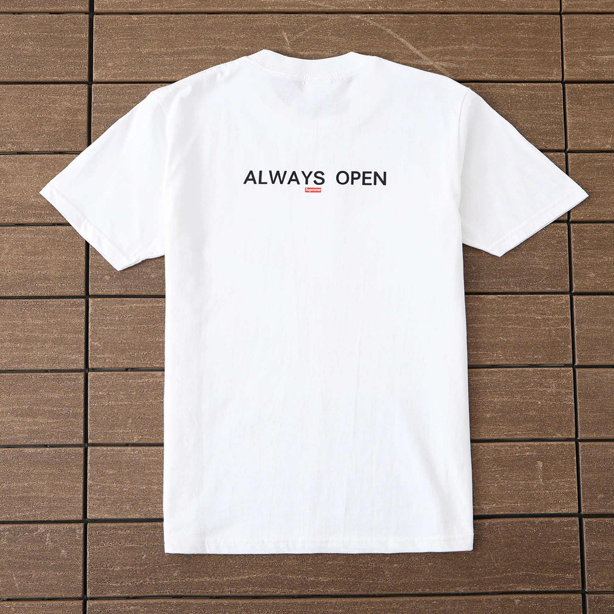 38_118 SUPREME T-shirt