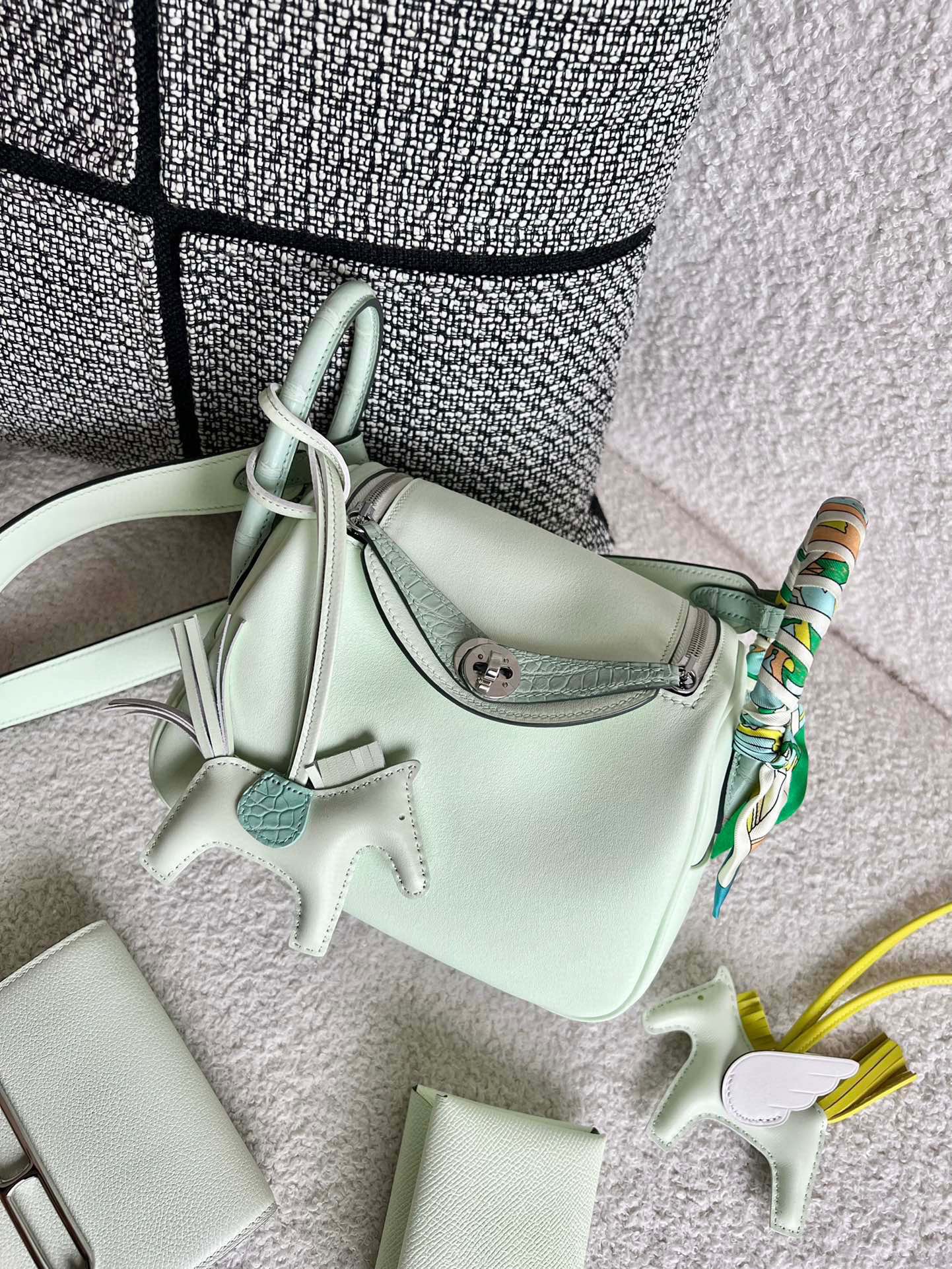 Hermes Lindy 19