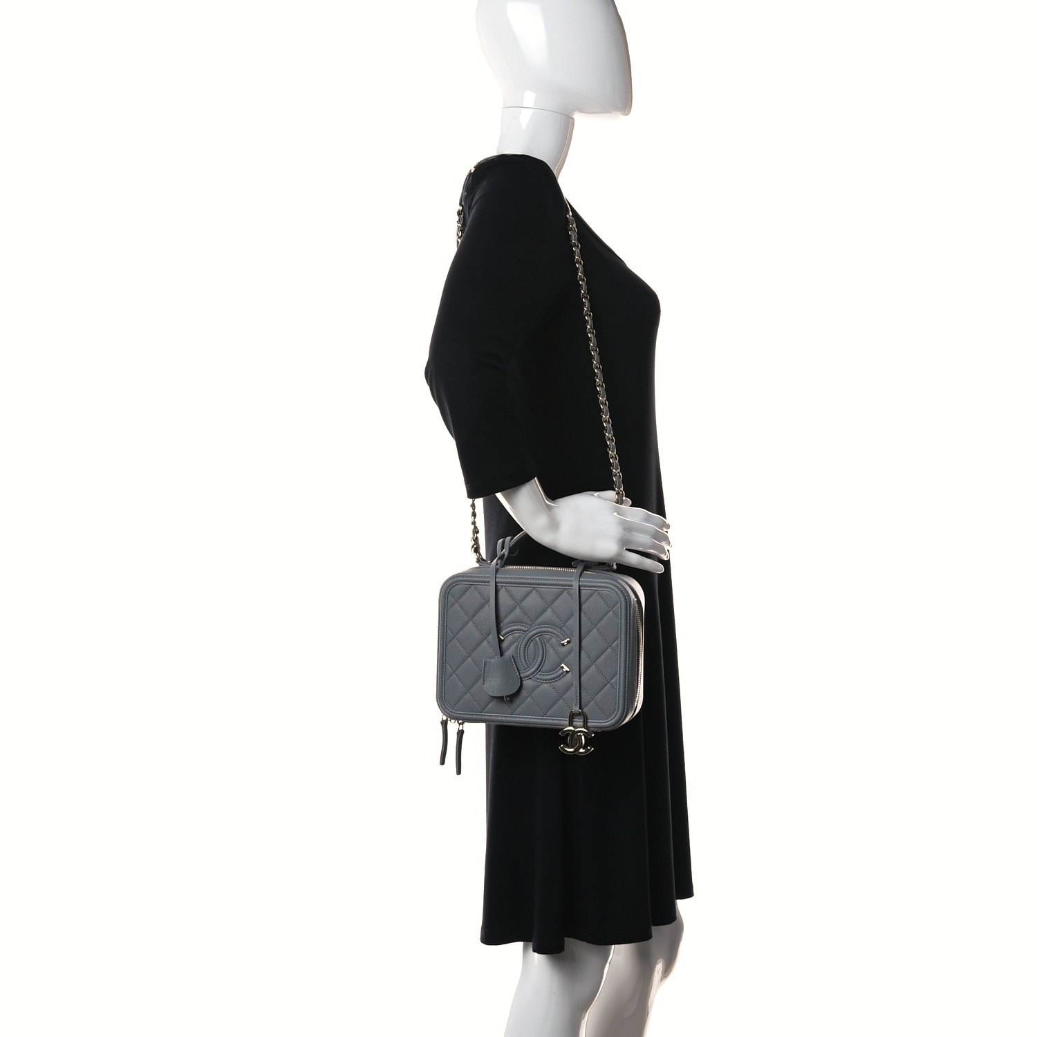 Caviar Quilted Medium CC Filigree Vanity Case Grey