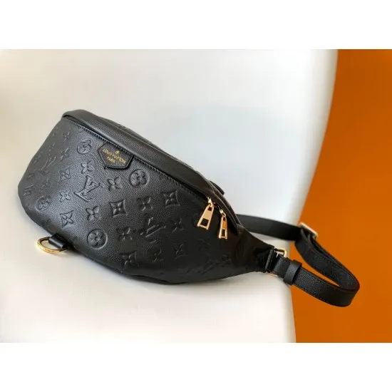 Model: M44836 belt bag M44812 Size: 37*14*20cm