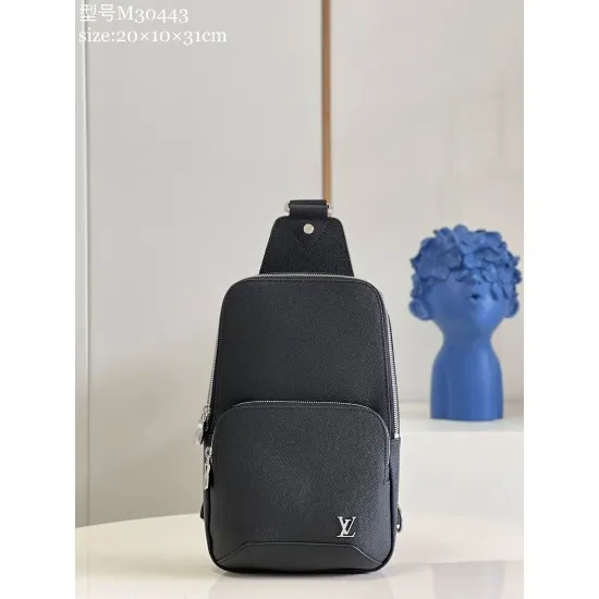 Model: M30443 Size: 20 x 31 x 10 cm