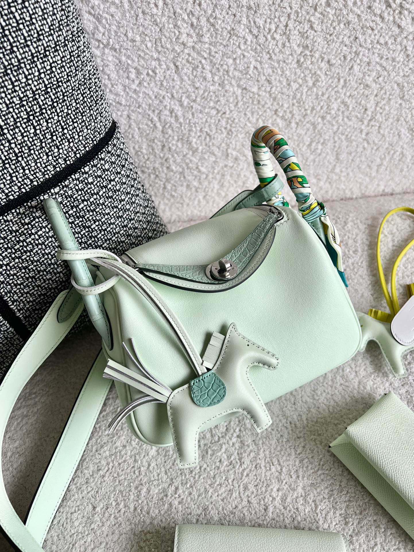 Hermes Lindy 19
