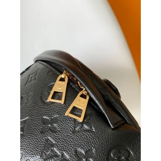 Model: M44836 belt bag M44812 Size: 37*14*20cm