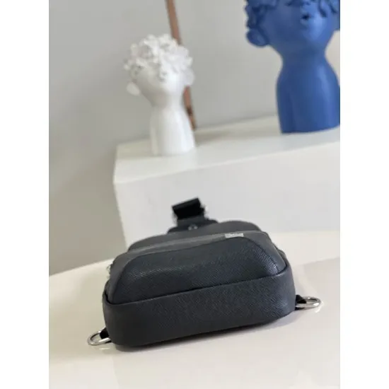 Model: M30443 Size: 20 x 31 x 10 cm