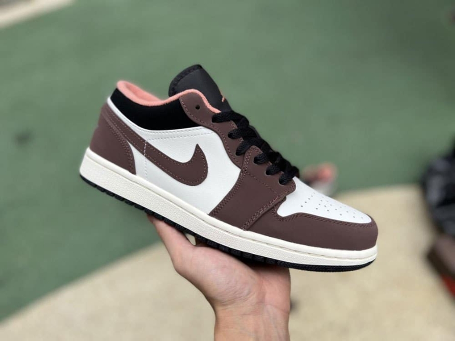 Jordan 1 Low ' Mocha '