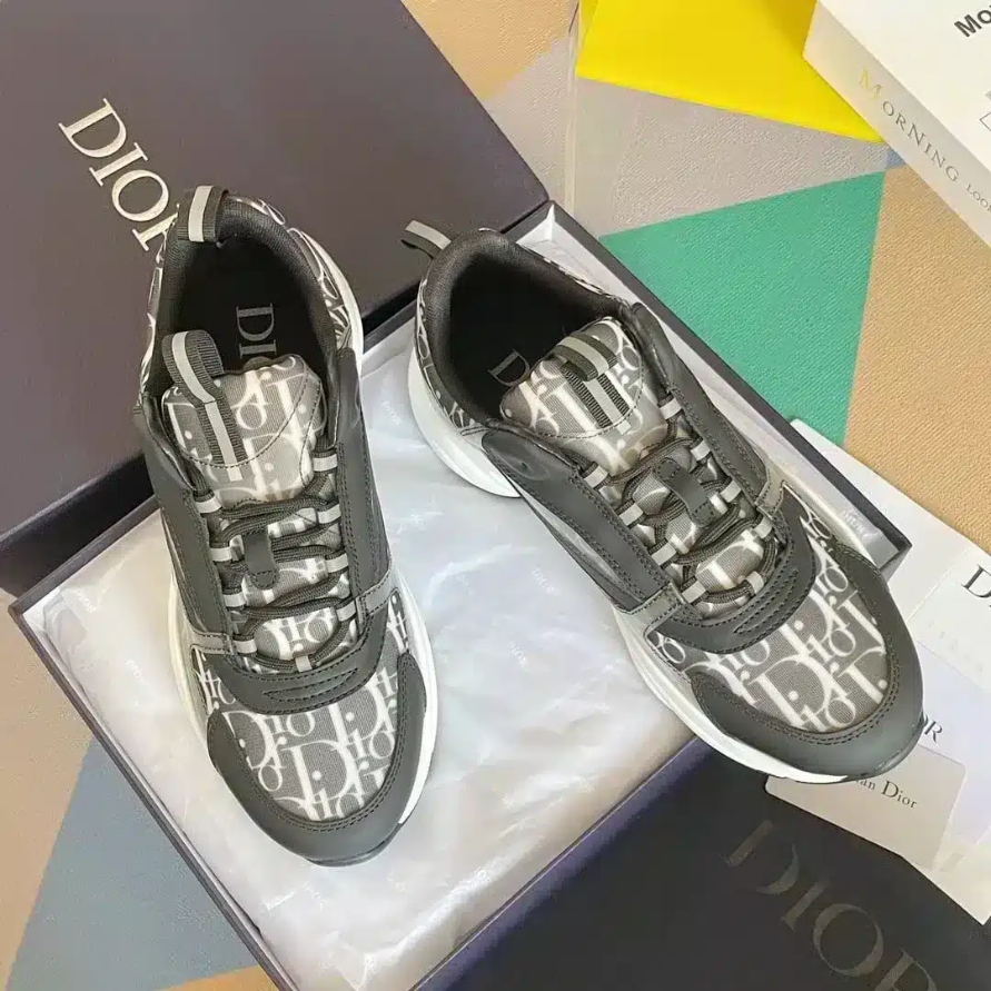 B22 SNEAKER