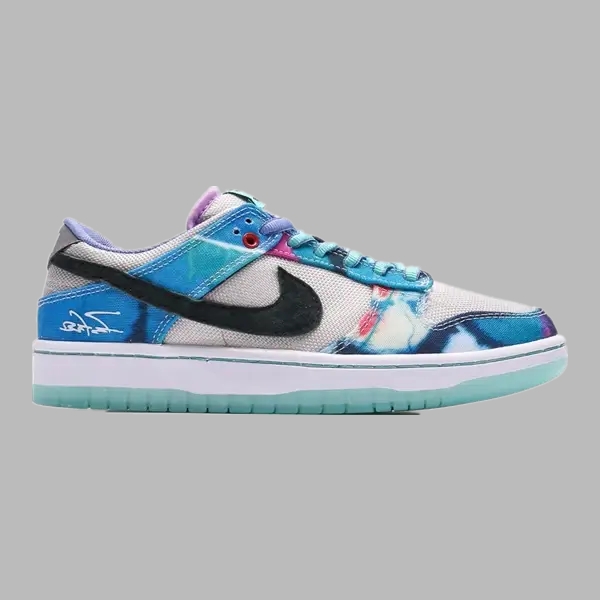 Futura Laboratories x Nike SB Dunk Low